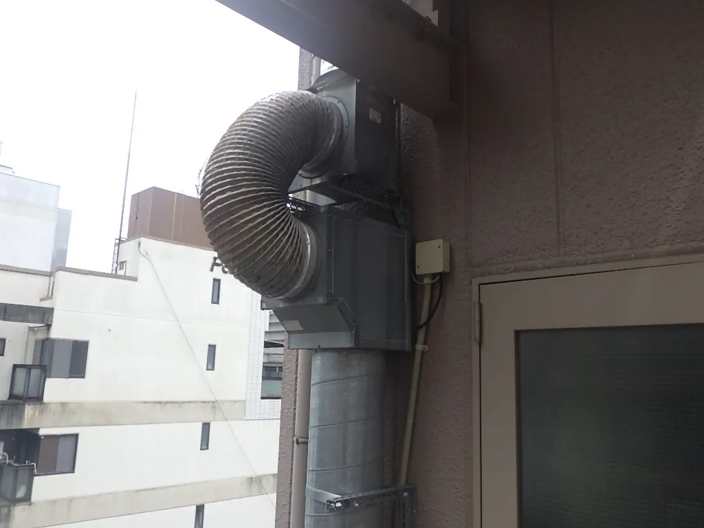 業務用ダクト 補修前