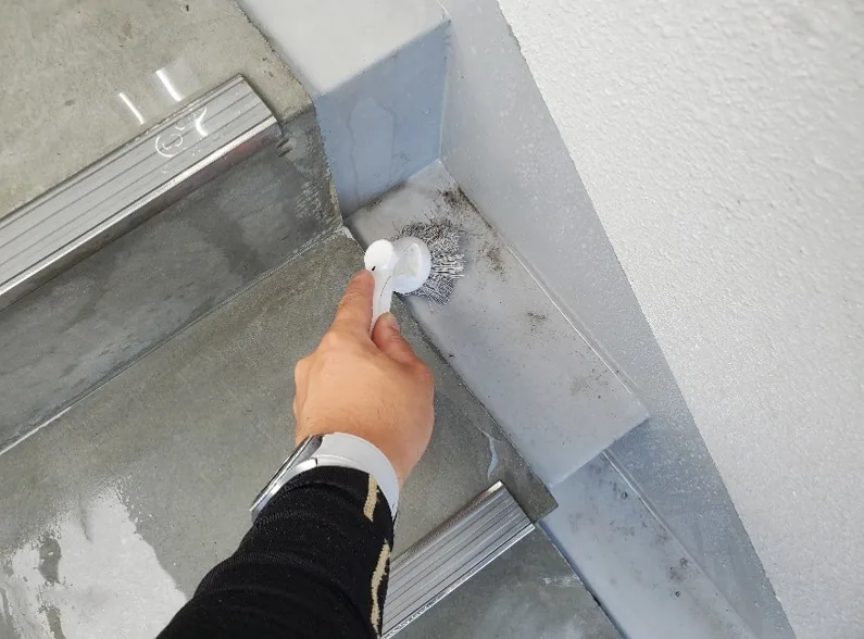 側溝清掃 作業中